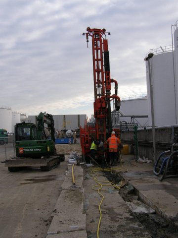 Mechanical installation of MFE-wells